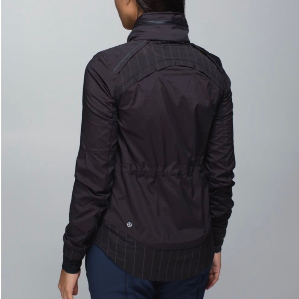 🔴 Lululemon | Spring Forward Jacket 🔴 - Picture 3 of 13